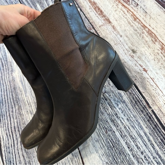 Vintage Tommy Hilfiger Brown Leather Square Toe Heeled Booties - Picture 9 of 11